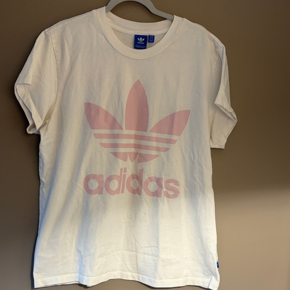 Adidas Kids Cream Tee with Pink Logo - Picture 1 of 4